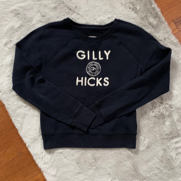 Gilly Hicks Tops - ✨LAST CHANCE✨ Gilly Hicks navy crew neck